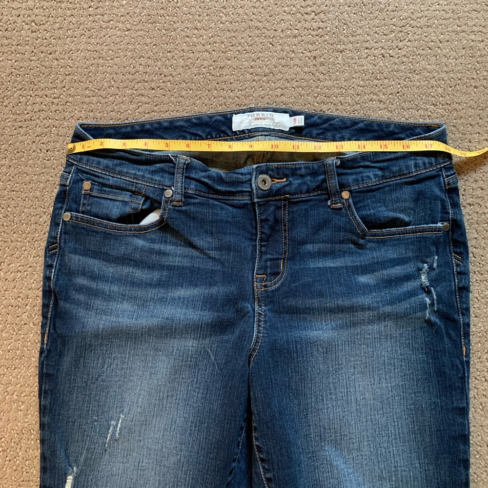 Torrid jeans with slight distressing size 14R - Picture 9 of 9